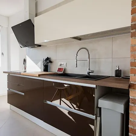 Deluxe Ground Floor Venice/treviso Park Apartment *