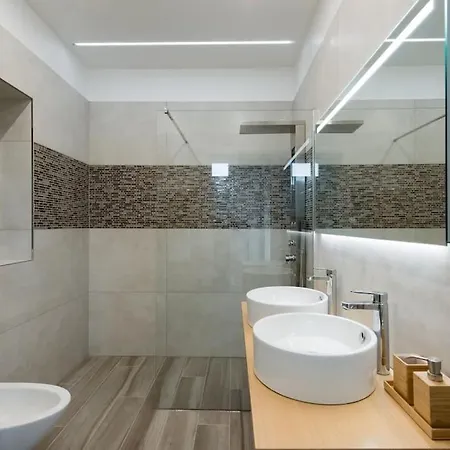 Deluxe Ground Floor Venice/treviso Park Apartment *